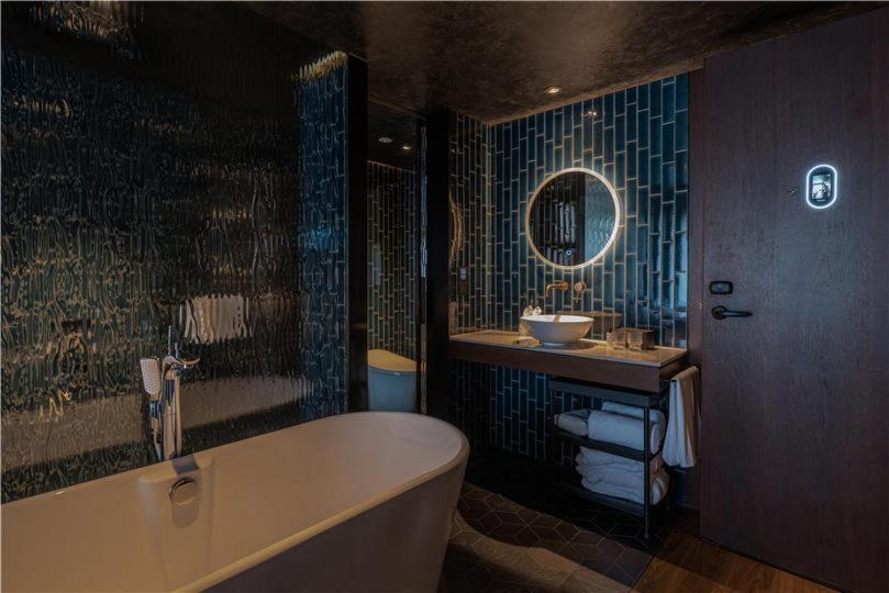 Neobridge Hotel Sanghaj Kültér fotó